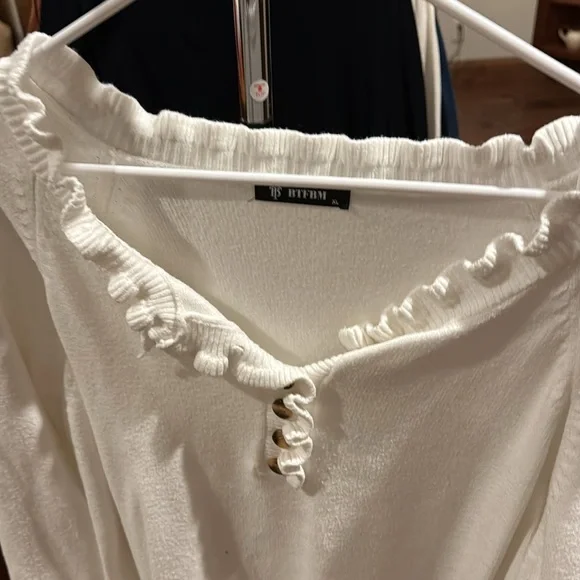 Sweater - Picture 2 of 3